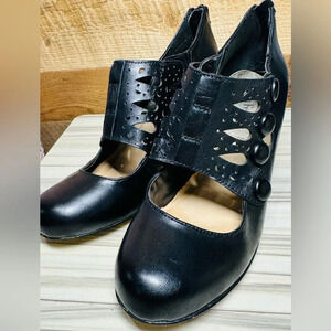 Luca Ferri Mary Jane pump caged butterfly black buttons zipper back  US7 chunky